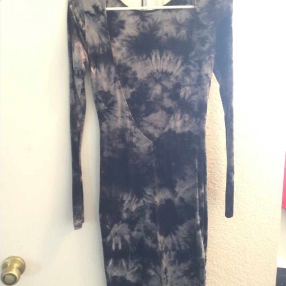 H&M low v back cut Tye Dye dress